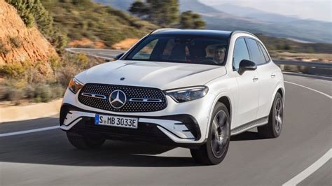 ベンツ glc 新車価格：なぜ高級SUVは人気を集めるのか？